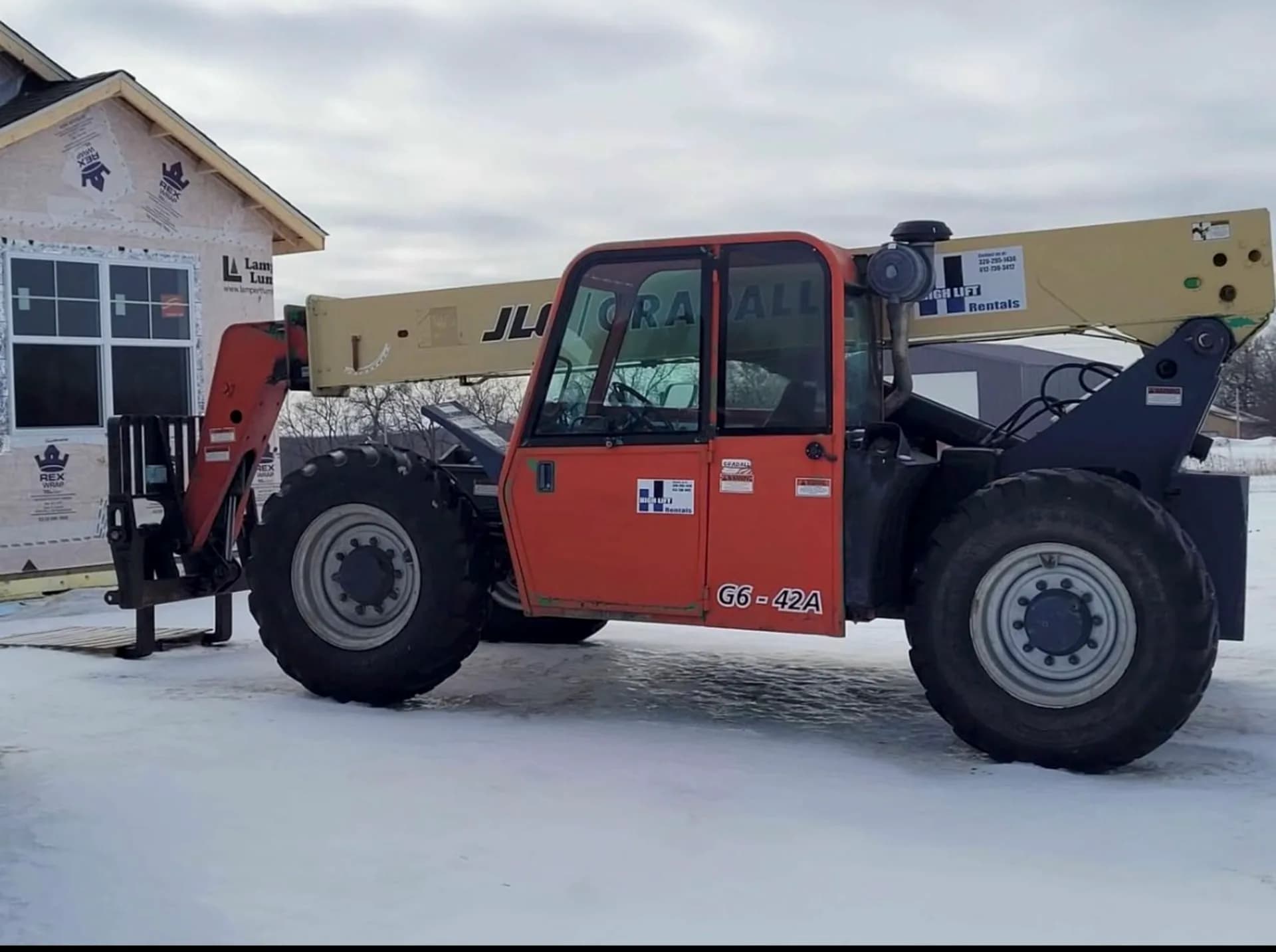 Telehandler — photo 3 of 6