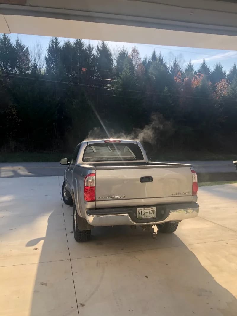 Truck - 2005 Toyota Tundra