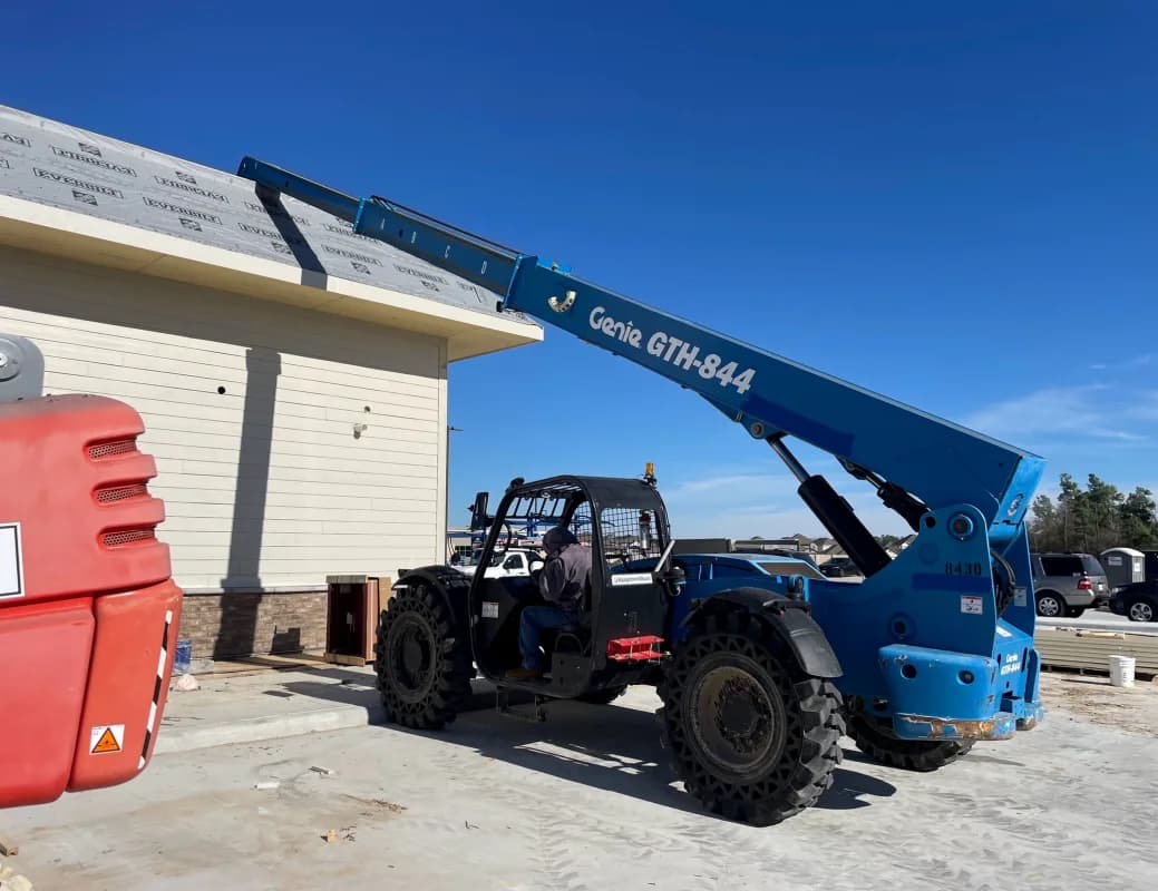 Telehandler — photo 3 of 4
