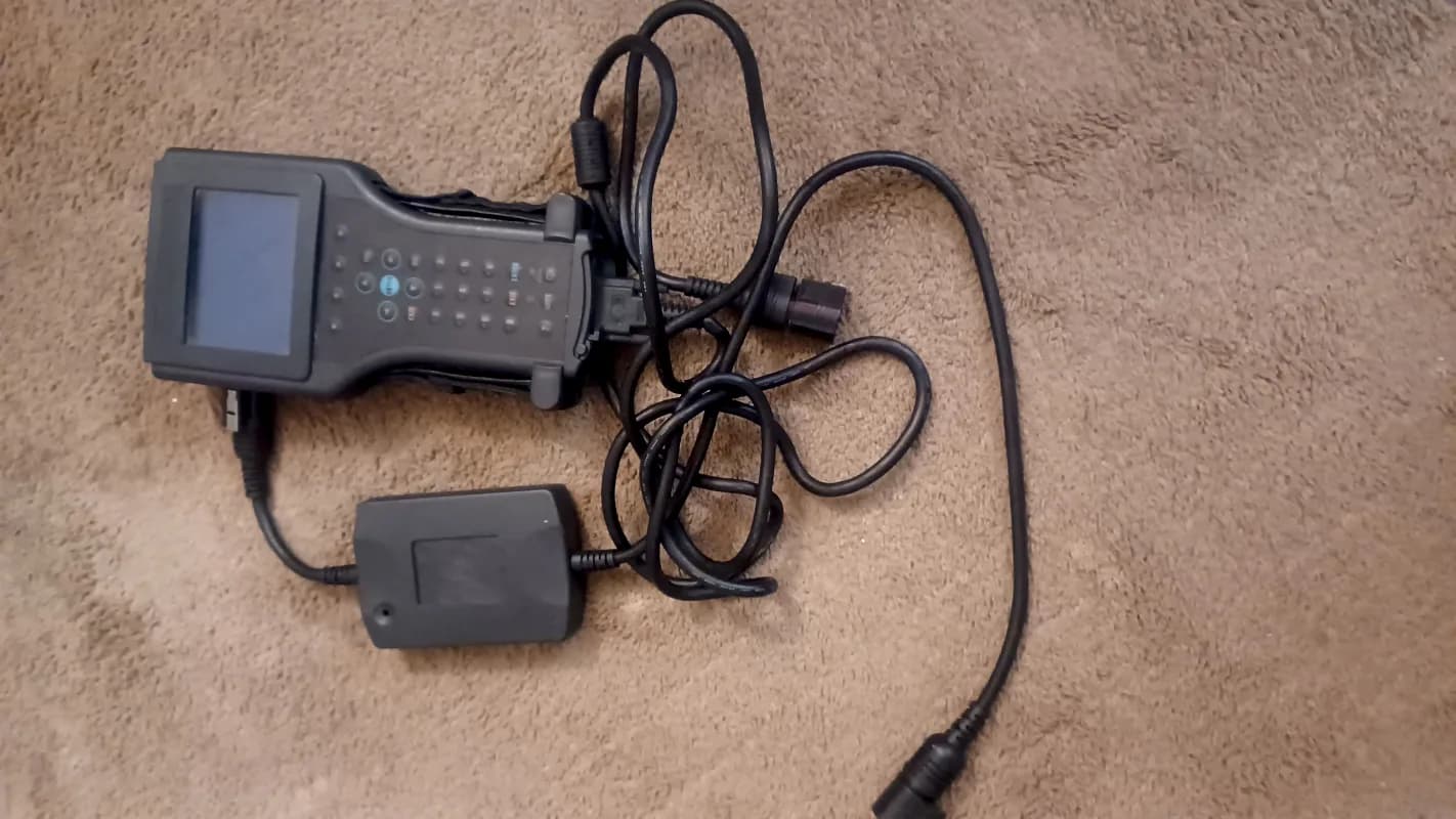 Tech 2 car Diagnostic tool — photo 2 of 3
