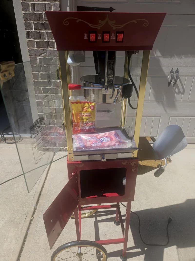 Great Northern Popcorn machine — photo 3 of 3