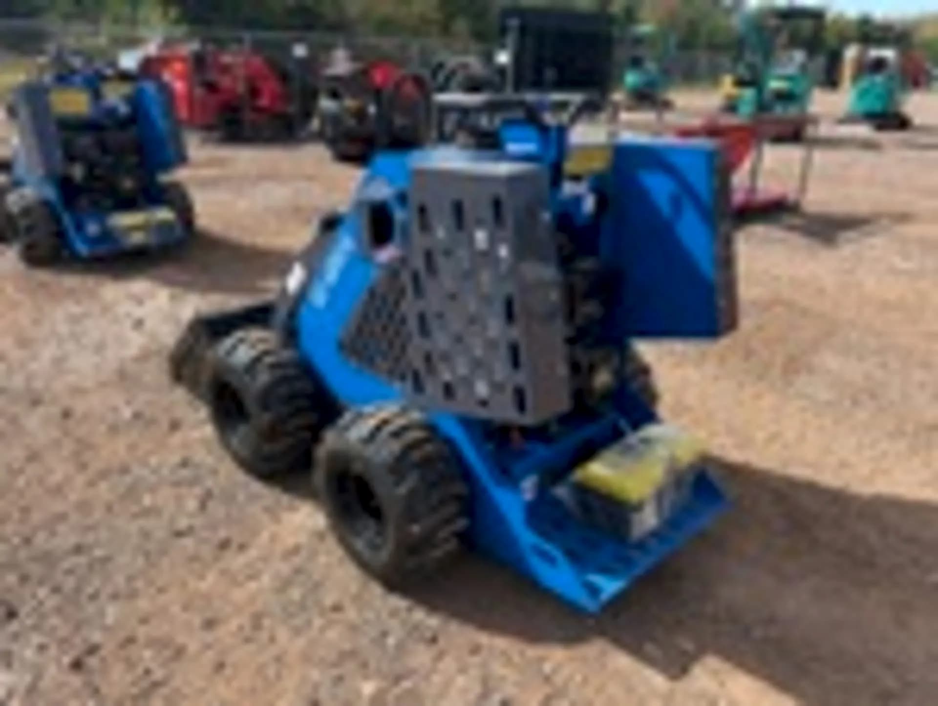 Mini Skid Steer Loader — photo 2 of 3