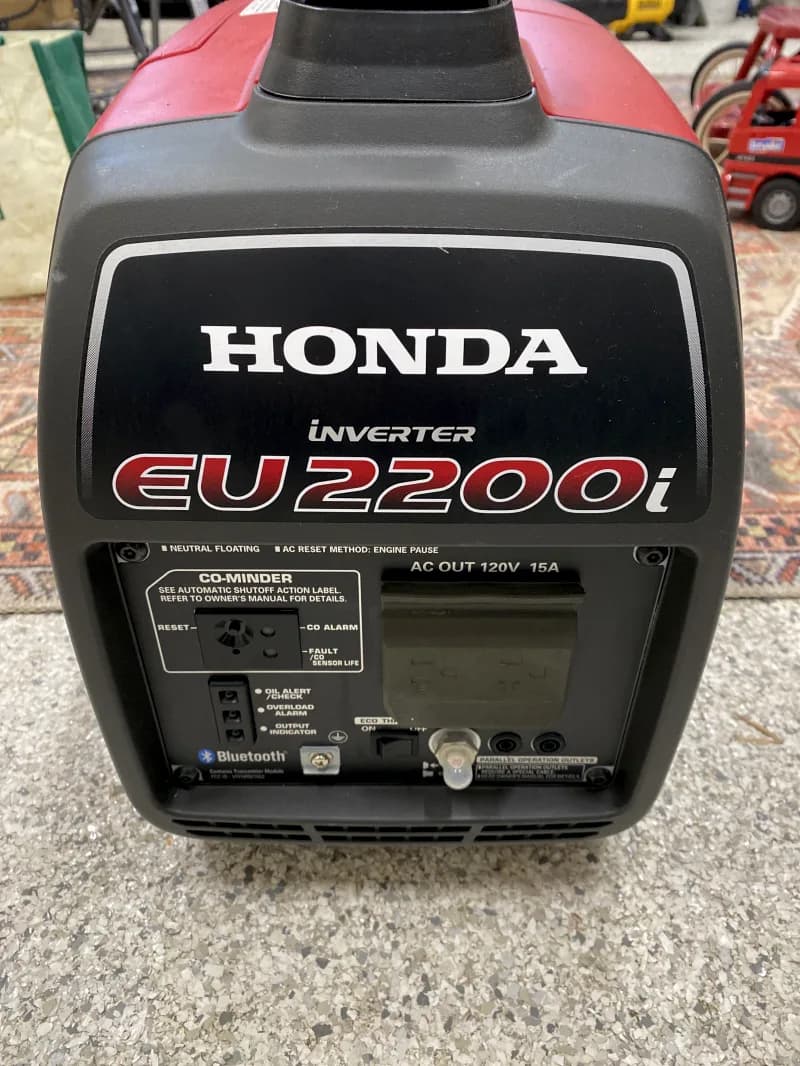 Honda Generator — photo 3 of 3
