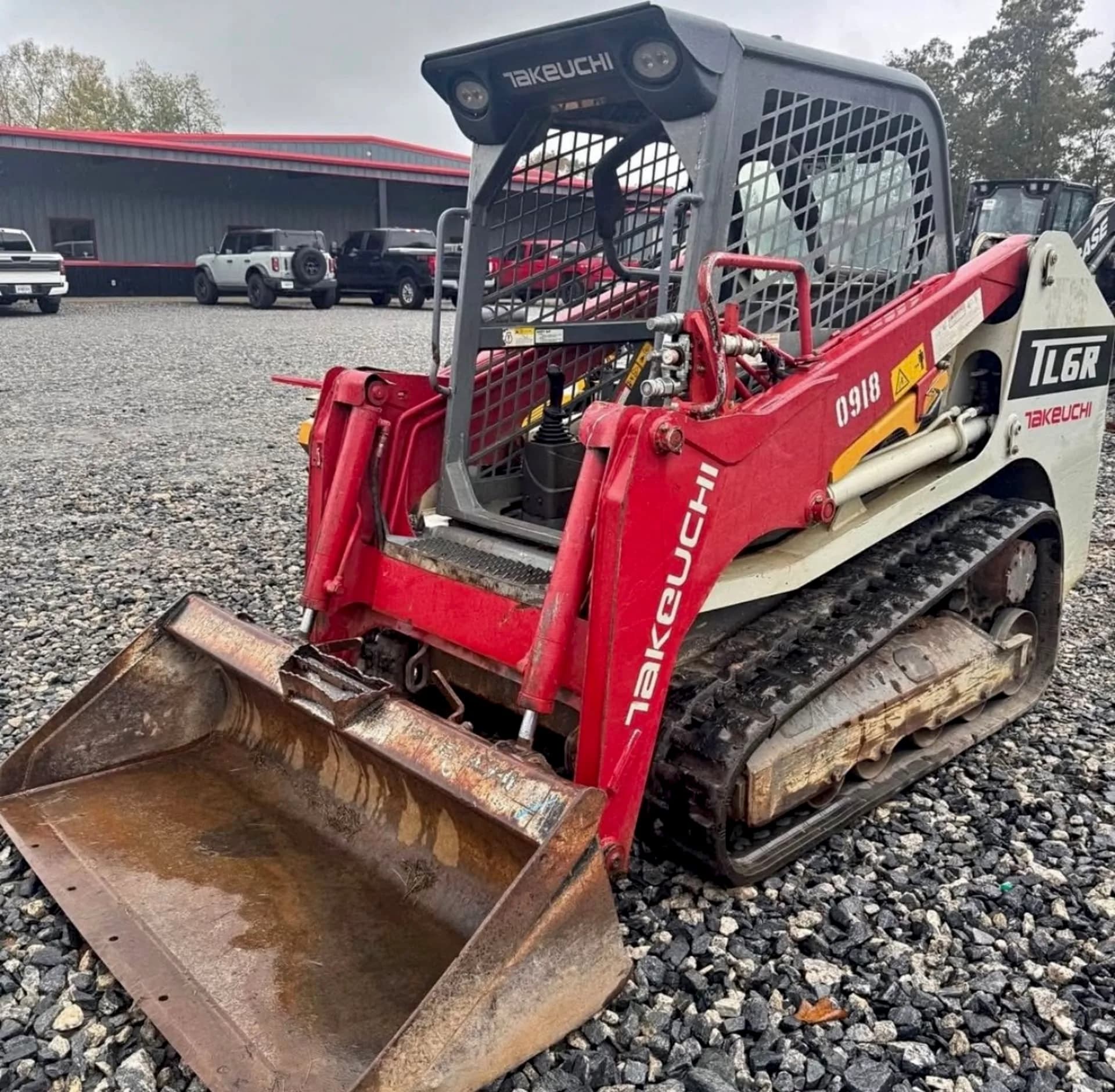 Takeuchi TL6R Compact Track Loader / Skid Steer with Bucket & Forks