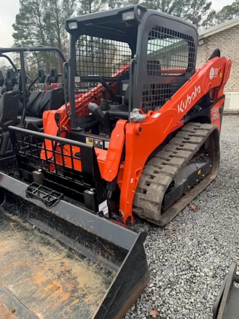 Kubota skid steer