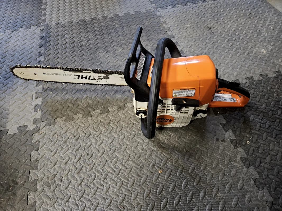 Stihl chainsaw 18" bar