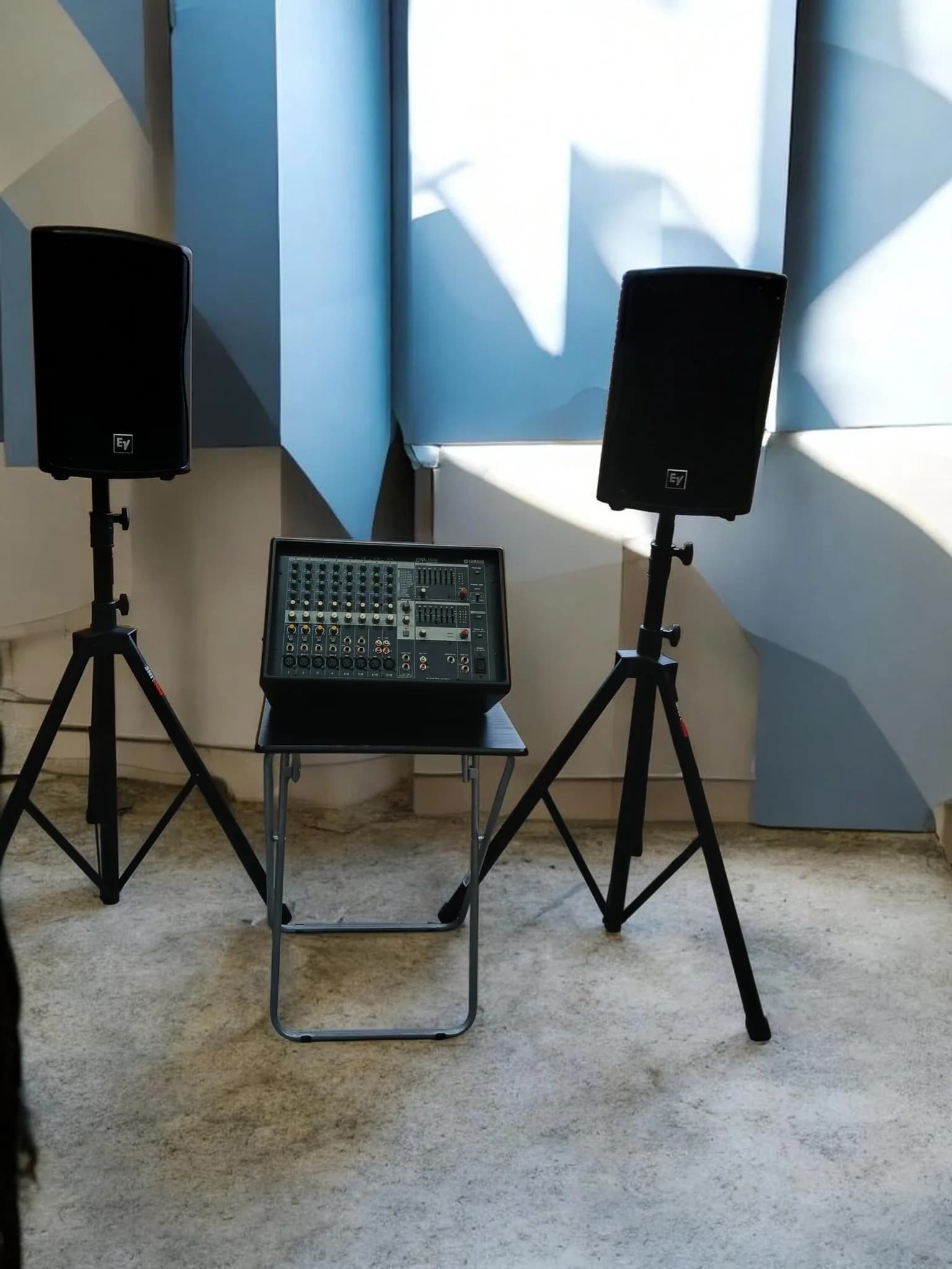 Yamaha Powered Mixer